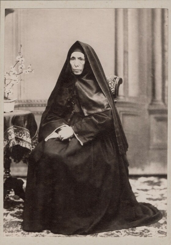 9N1_5_photo_mere_mathilde1_recto - Copie.jpg